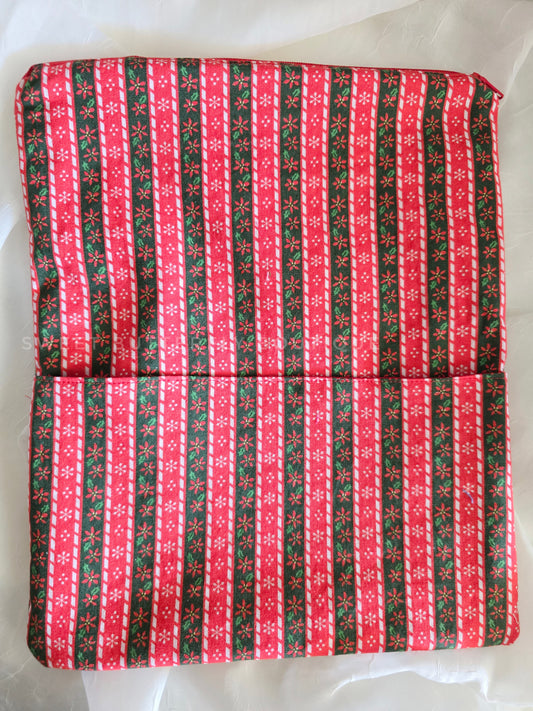 Holly stripes wallpaper - booksleeve